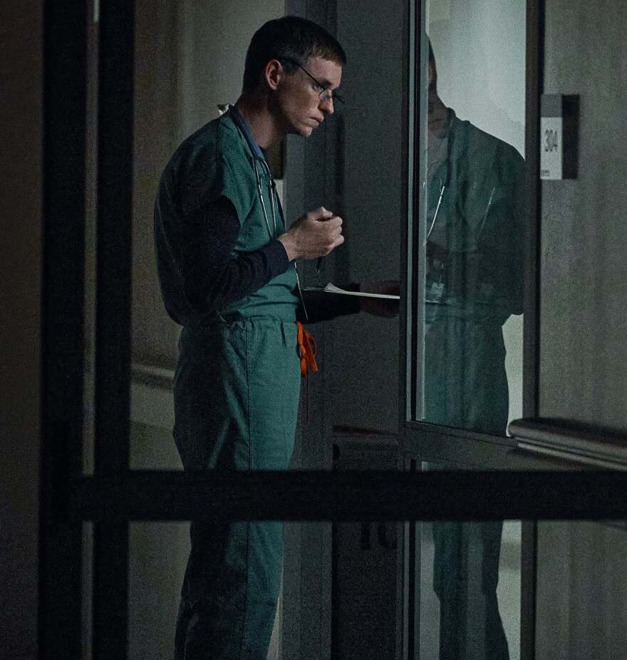 Έντι Ρέντμεϊν: Από ιδιοφυής επιστήμονας στη «Θεωρία των Πάντων», serial killer στο «Good Nurse»