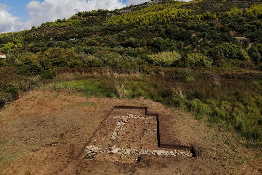 Κατάλοιπα κτιρίου που αποδίδονται σε ιερό του Ποσειδώνα, εντοπίστηκαν στο Σαμικό Ηλείας - Φωτογραφίες