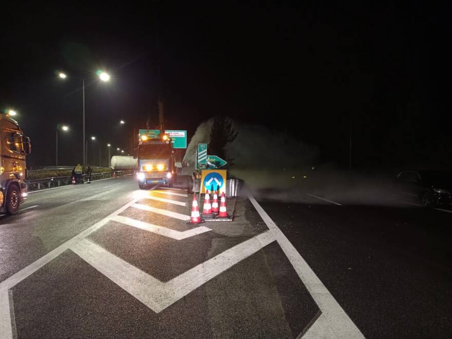 Λάρισα: 12 ώρες μετά την ανατροπή του βυτιοφόρου άνοιξε η εθνική Αθηνών-Θεσσαλονίκης