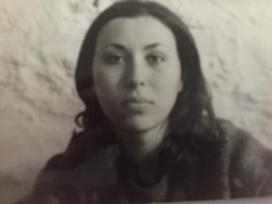 Δώρα Χρυσικού: Δημοσίευσε το ημερολόγιο της μητέρας της από τα βασανιστήρια του 1973