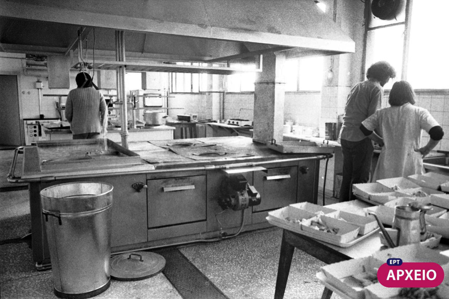 Επέτειος του Πολυτεχνείου: Οι τρεις ημέρες της εξέγερσης σε τρία «κλικ» του Αριστοτέλη Σαρρηκώστα