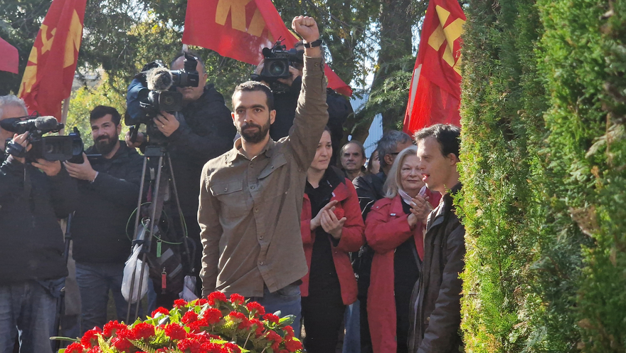 Πολυτεχνείο: Με πυρσούς και συνθήματα η κατάθεση στεφάνων στη Θεσσαλονίκη - Ο «χάρτης» των κινητοποιήσεων