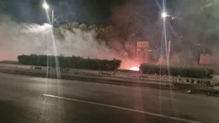 Πολυτεχνείο: Επεισόδια μετά την πορεία στη Θεσσαλονίκη - Καταστροφές στο ΑΠΘ