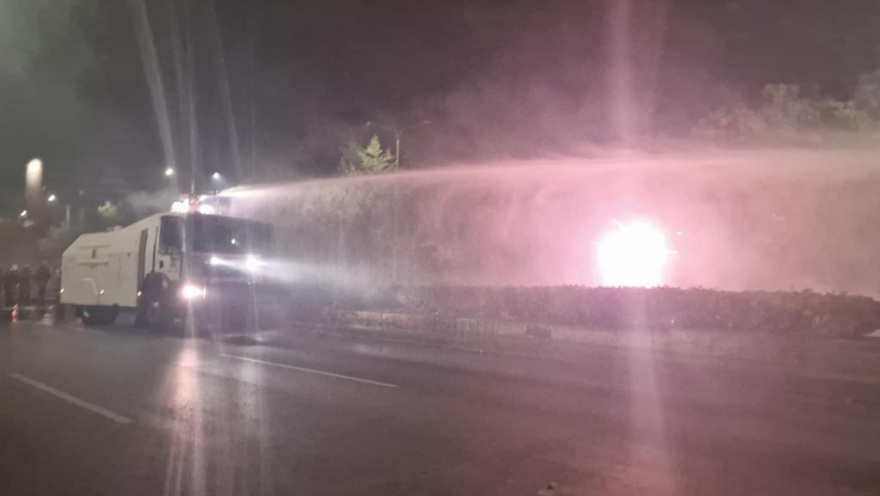 Πολυτεχνείο: Επεισόδια μετά την πορεία στη Θεσσαλονίκη - Καταστροφές στο ΑΠΘ