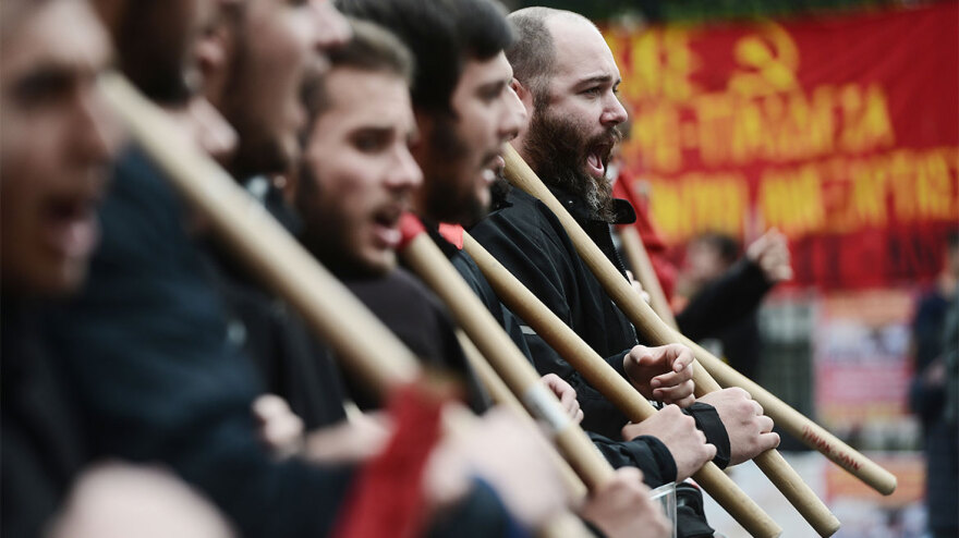 Πολυτεχνείο: Ειρηνική η πορεία στην Αθήνα - Άνοιξαν οι δρόμοι