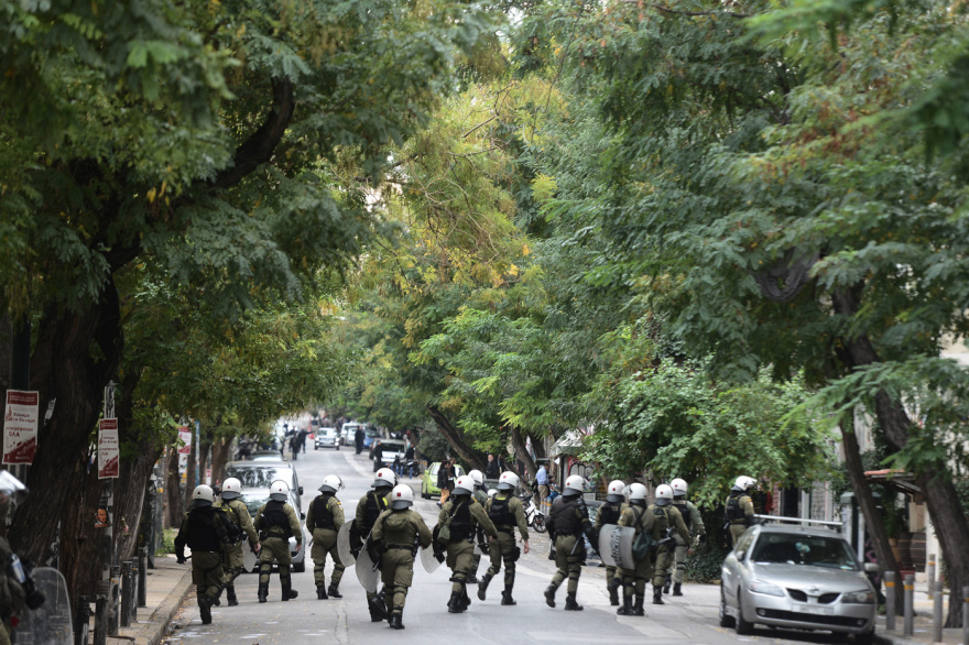 Πολυτεχνείο: Ειρηνική η πορεία στην Αθήνα - Άνοιξαν οι δρόμοι