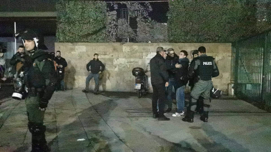 Πολυτεχνείο: Επεισόδια μετά την πορεία στη Θεσσαλονίκη - Καταστροφές στο ΑΠΘ