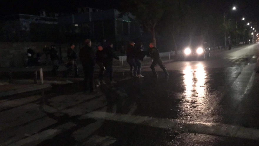 Πολυτεχνείο: Επεισόδια μετά την πορεία στη Θεσσαλονίκη - Καταστροφές στο ΑΠΘ