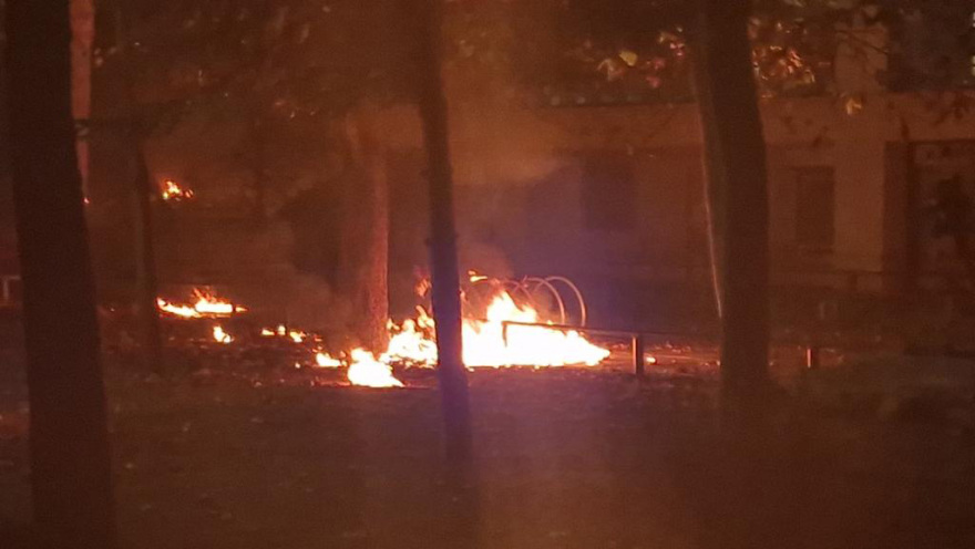 Πολυτεχνείο: Επεισόδια μετά την πορεία στη Θεσσαλονίκη - Καταστροφές στο ΑΠΘ