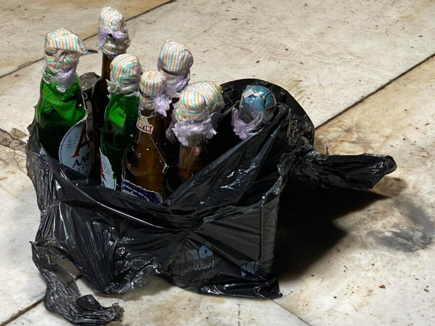 ΑΠΘ: Εικόνες καταστροφής στην Πολυτεχνική Σχολή - Βρήκαν μολότοφ - Δείτε βίντεο, φωτογραφίες