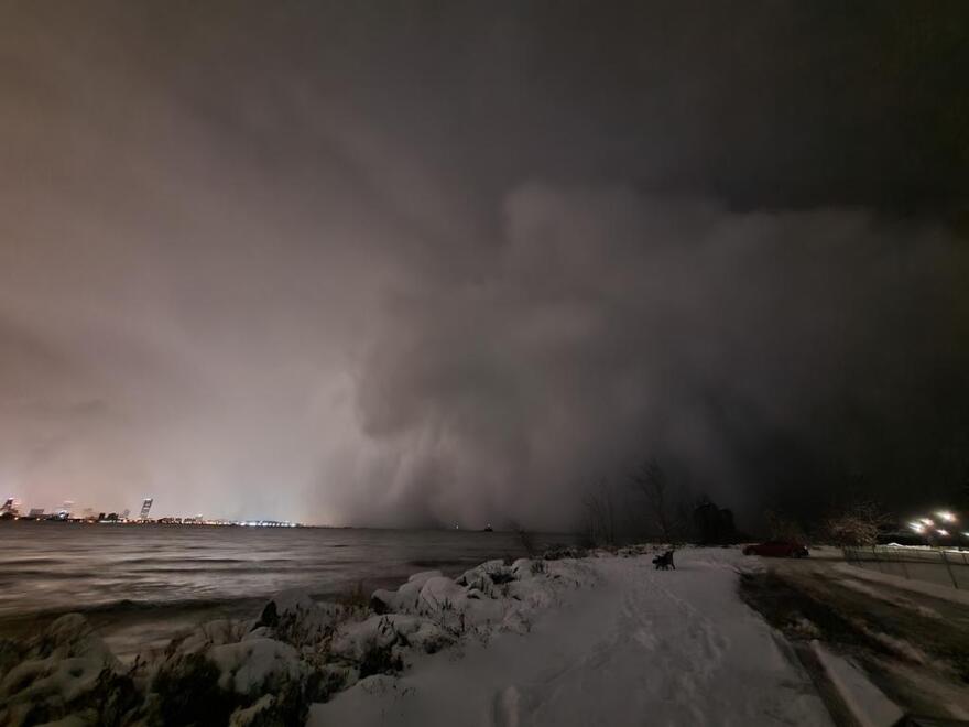 Χιόνι που φτάνει τα δύο μέτρα «έθαψε» την Πολιτεία της Νέας Υόρκης