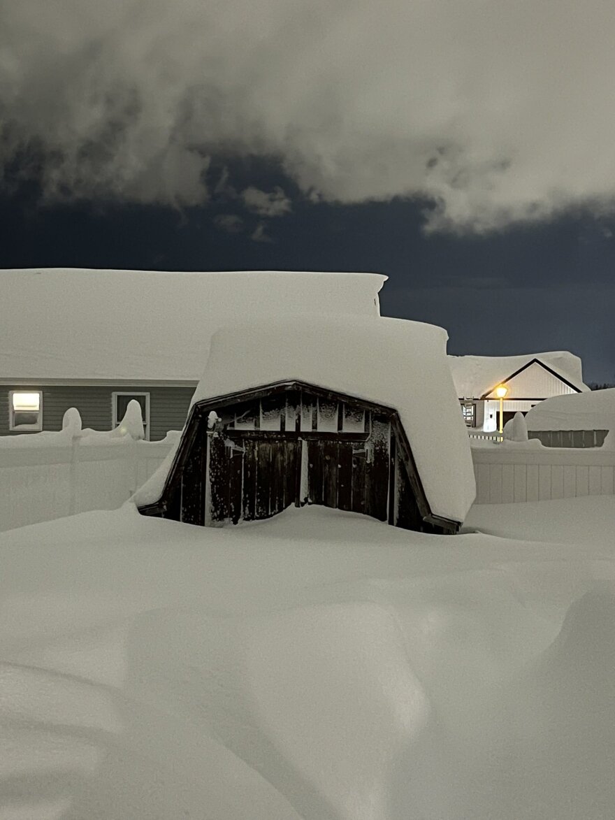 Χιόνι που φτάνει τα δύο μέτρα «έθαψε» την Πολιτεία της Νέας Υόρκης