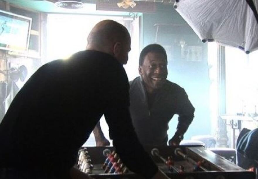  Όταν η Louis Vuitton είχε «ενώσει» Πελέ και Μαραντόνα με γκεστ τον Ζιντάν! 