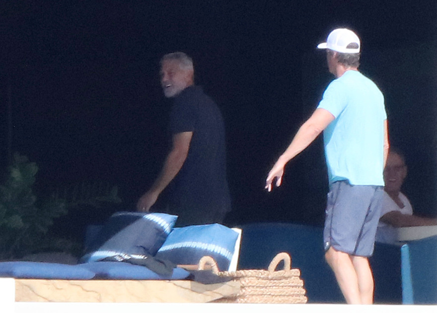 Τζορτζ Κλούνεϊ και Ραντ Γκέρμπερ απολαμβάνουν τις διακοπές τους χωρίς τις γυναίκες τους