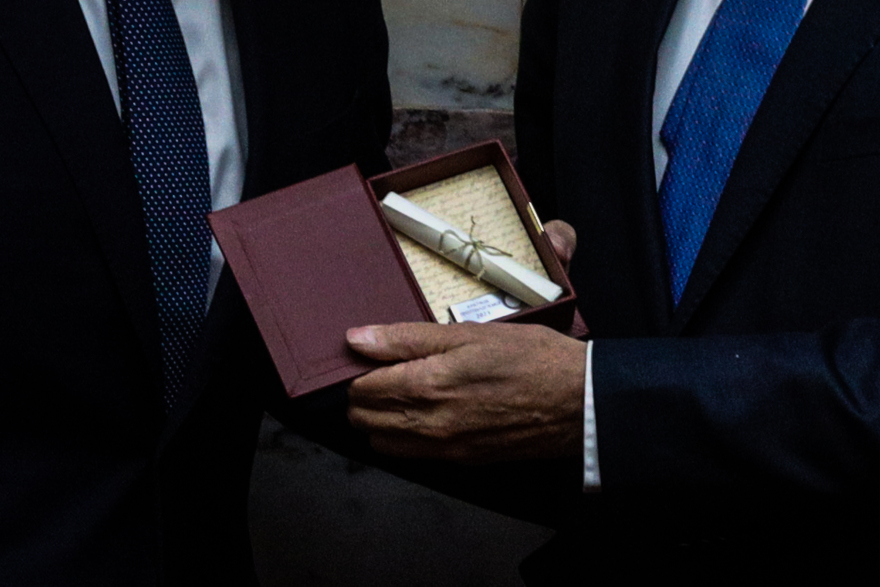 Προϋπολογισμός 2023: Κρατάει η ανάπτυξη και ο πληθωρισμός – Μειώνεται το χρέος