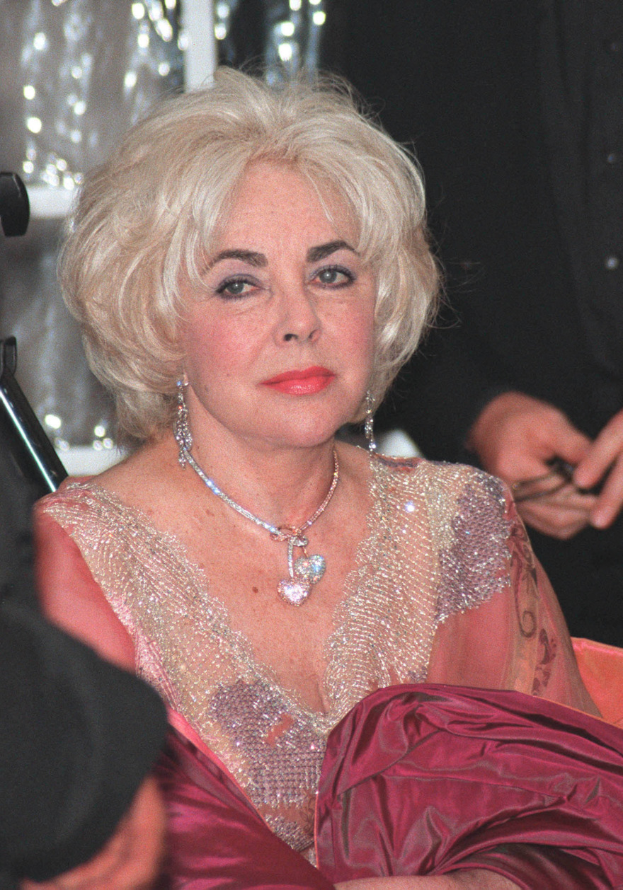 Λιζ Τέιλορ: Ο έβδομος γάμος της με γερουσιαστή την έκανε «βουλιμική, αλκοολική και πρεζάκια»