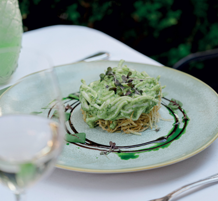 Νίκος Σκλήρας: Ο σεφ που κατέκτησε τον Michelin Guide