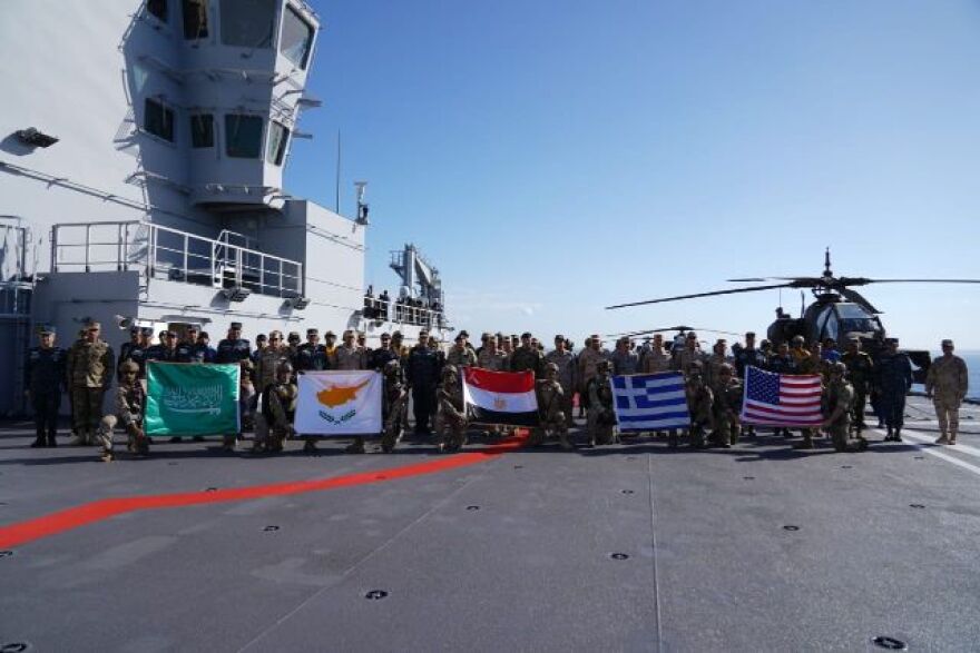 «Μέδουσα 12»: Εντυπωσιακές εικόνες από τη διακλαδική άσκηση Αιγύπτου, Ελλάδας, ΗΠΑ, Σαουδικής Αραβίας και Κύπρου