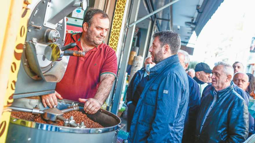 Ανανέωση και πρόσωπα-έκπληξη στις λίστες του ΠΑΣΟΚ 