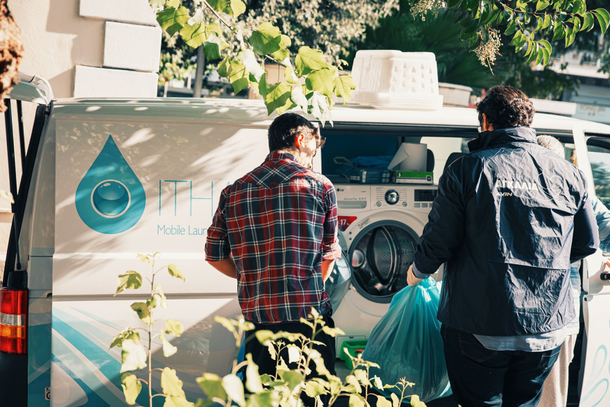Μια Ζεστή Αγκαλιά: Η AVIN στηρίζει το έργο της Ithaca