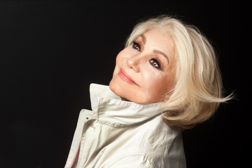 H Μαρινέλλα στο Christmas Theater