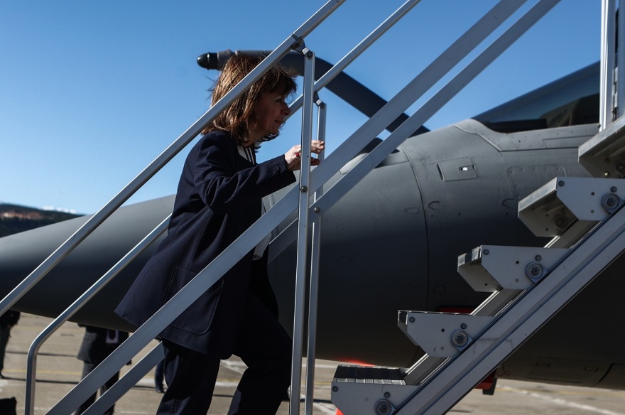 Στην Τανάγρα η Κατερίνα Σακελλαροπούλου, μπήκε σε πιλοτήριο Rafale - Δείτε φωτογραφίες