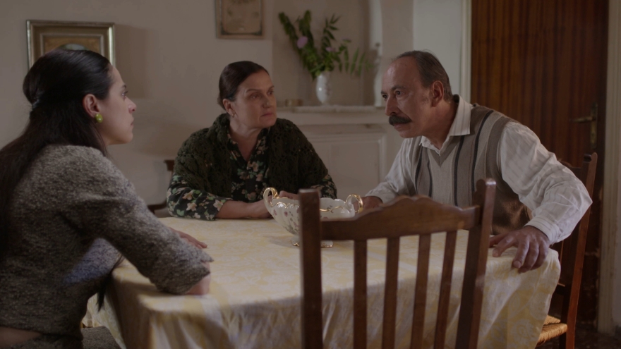 Παράδεισο των κυριών: Ο Ντίνος αντιμετωπίζει την Αμαλία με έναν τρόπο που η ίδια ποτέ δεν θα περίμενε