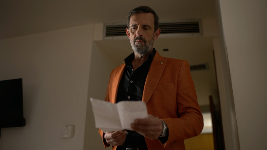 Μαύρο Ρόδο: Ο Πέτρος αντιδρά με την τροπή που πήραν τα πράγματα