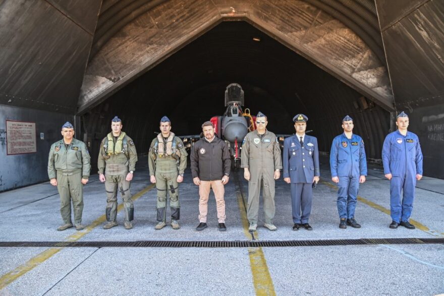 Στις αεροπορικές βάσεις Ανδραβίδας και Άραξου ο Χαρδαλιάς - Δείτε φωτογραφίες