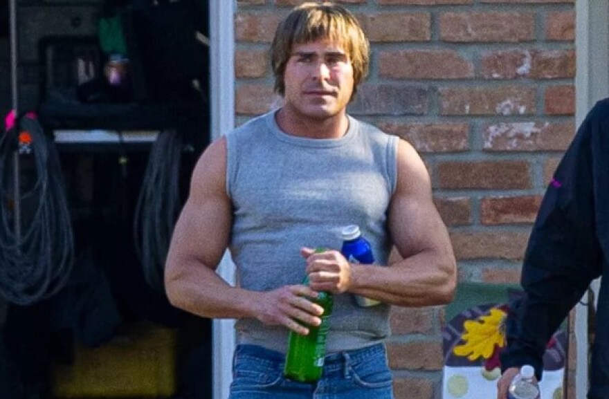 Ζακ Έφρον: Αποκάλυψε ότι κόντεψε να πεθάνει - Πώς κατέληξε αγνώριστος και… παραφουσκωμένος 