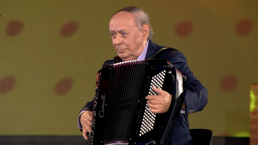 Αυθεντικό γλέντι στο «Σπίτι με το MEGA»