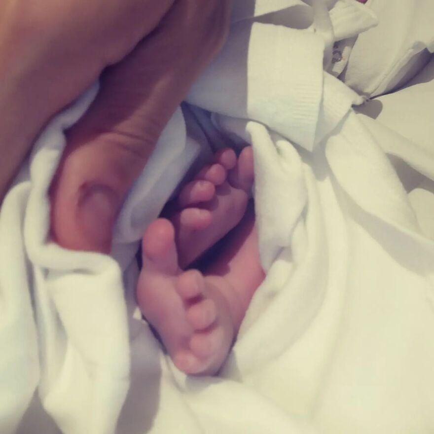 Χρίστος Αντωνιάδης: Η πρώτη δημοσίευση του τραγουδιστή με τα δίδυμα 