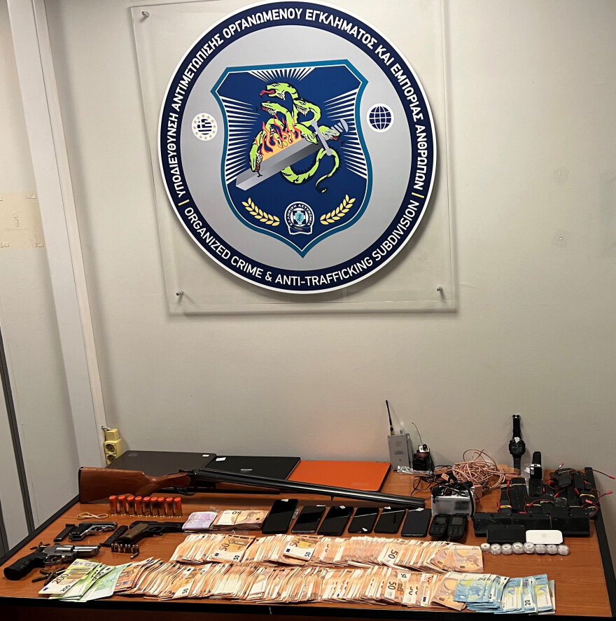 Συμμορία έβγαζε άδειες οδήγησης με ταρίφα 2.000 ευρώ σε οδηγούς που θα κόβονταν