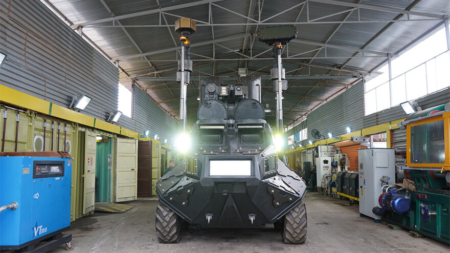 Λαρισαίος επιχειρηματίας κατασκεύασε ρομποτικό όχημα με σύστημα λέιζερ για την κατάρριψη drones