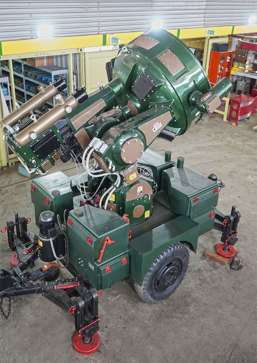 Λαρισαίος επιχειρηματίας κατασκεύασε ρομποτικό όχημα με σύστημα λέιζερ για την κατάρριψη drones