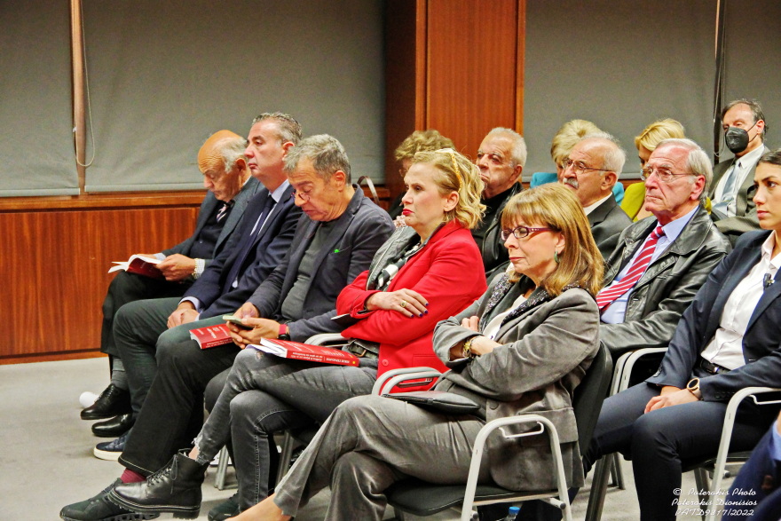 Κυκλοφόρησε το νέο βιβλίο του Νίκου Γερακάρη για το 1821 και την δολοφονία του Καποδίστρια