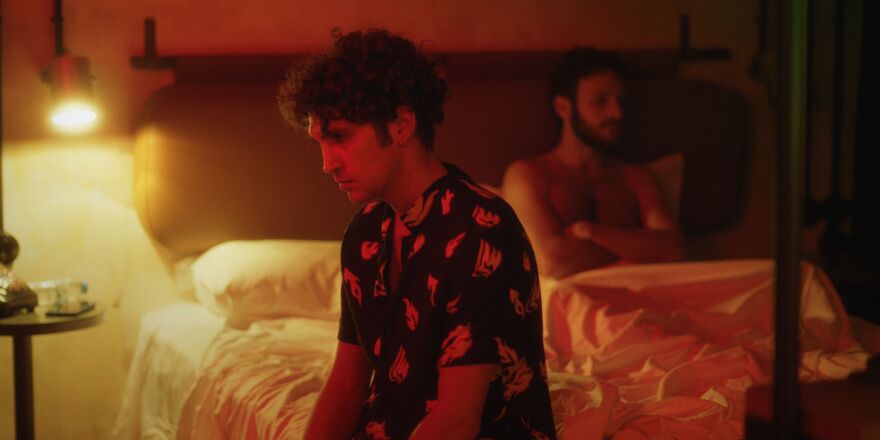 Maestro: Ο Ορέστης δεν μπορεί πλέον να αντισταθεί στον έρωτά του για την Κλέλια