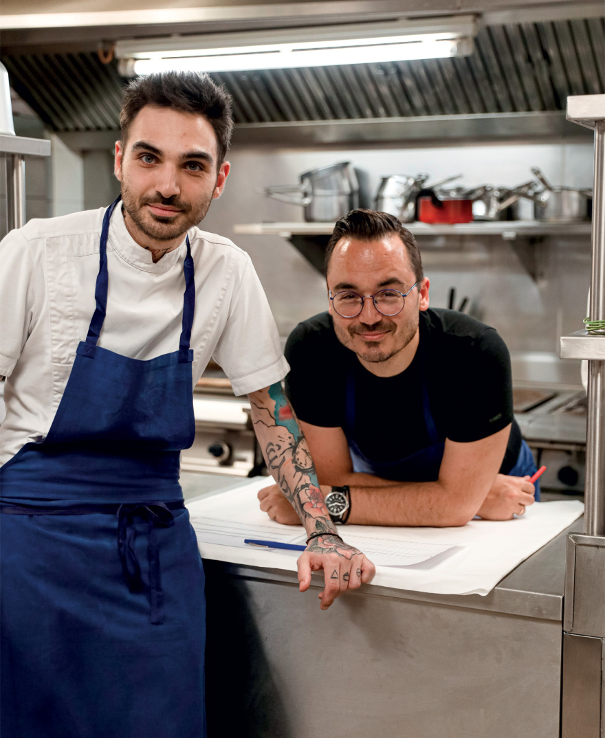 Γιάννης Κιόρογλου και Αννα Αντρες: O σταρ σεφ και η Μις Oυκρανία μυούν το Παρίσι στην ελληνική κουζίνα