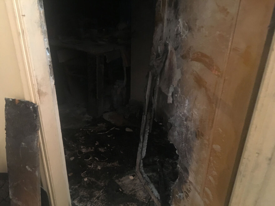 Κολωνός: Συνελήφθη ο πατέρας μετά τη φωτιά - Πολύ σοβαρή η κατάσταση του 5χρονου