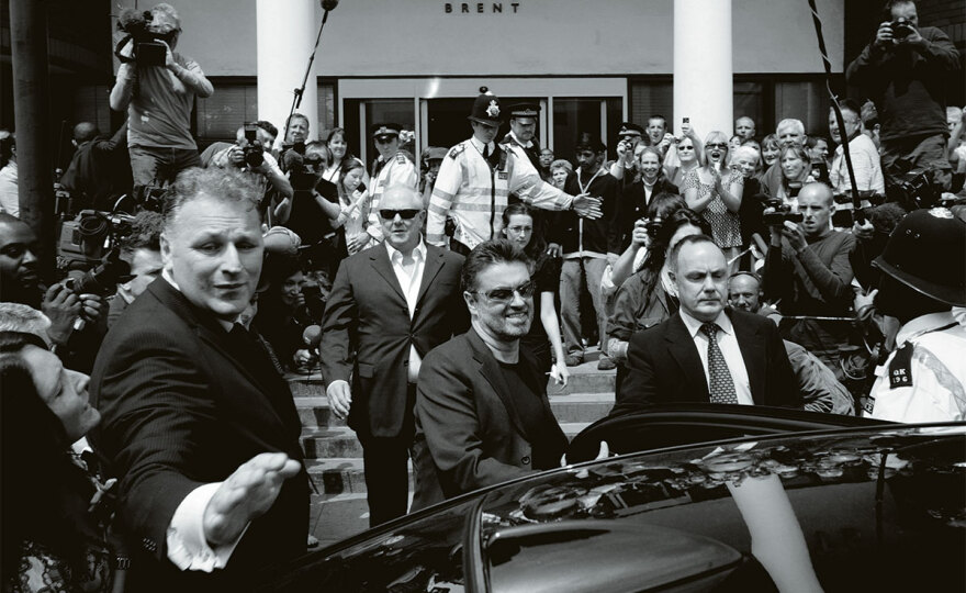 Η βιογραφία ενός θρύλου - Η ελληνική ιστορία του Τζορτζ Μάικλ και του «Last Christmas»