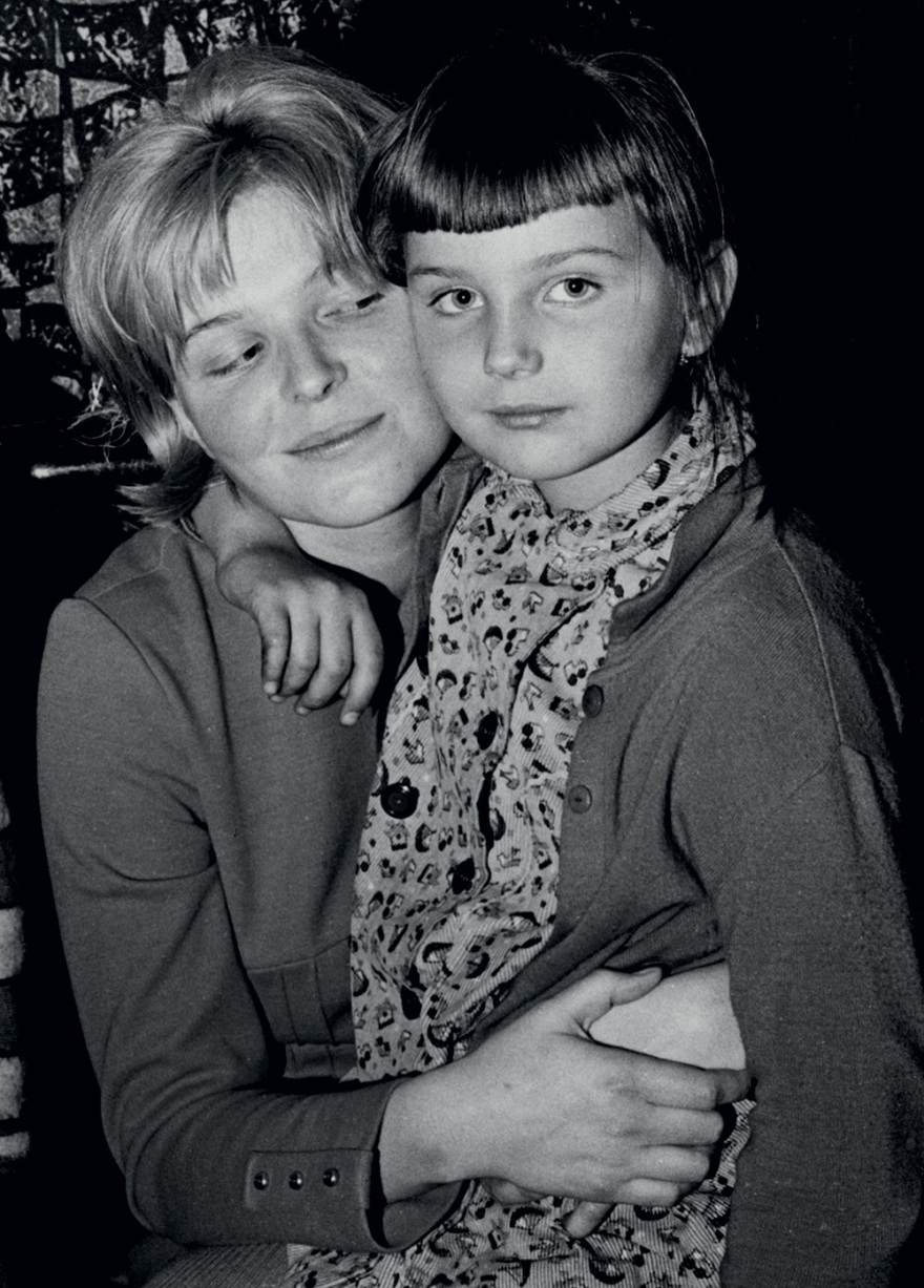 Πολίνα Ποριζκόβα: Η ωραία και τα... τέρατα 