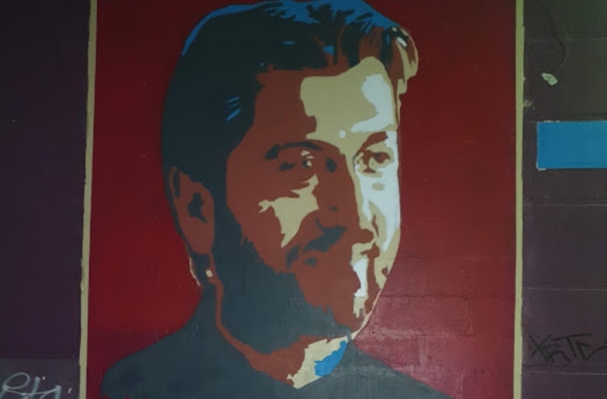 Κιβωτός του Κόσμου: Όταν καλλιτέχνης είχε κάνει στο Μεσολόγγι γκράφιτι με τη μορφή του πατέρα Αντώνιου