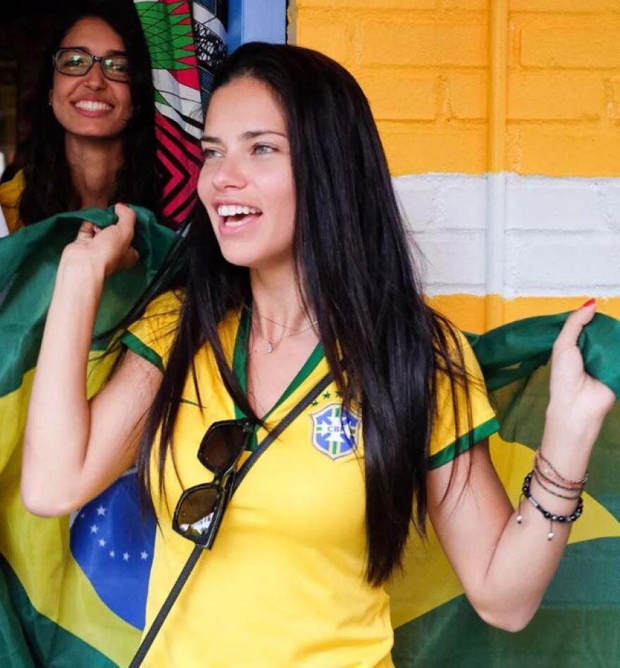 Αντριάνα Λίμα: Η «μούσα» του Μουντιάλ της Βραζιλίας, αγνώριστη στα γήπεδα του Κατάρ! 