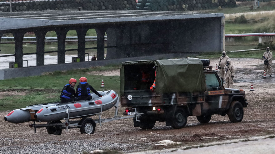 Εντυπωσιακές φωτογραφίες από άσκηση αντιμετώπισης φυσικών καταστροφών στον Ασπρόπυργο