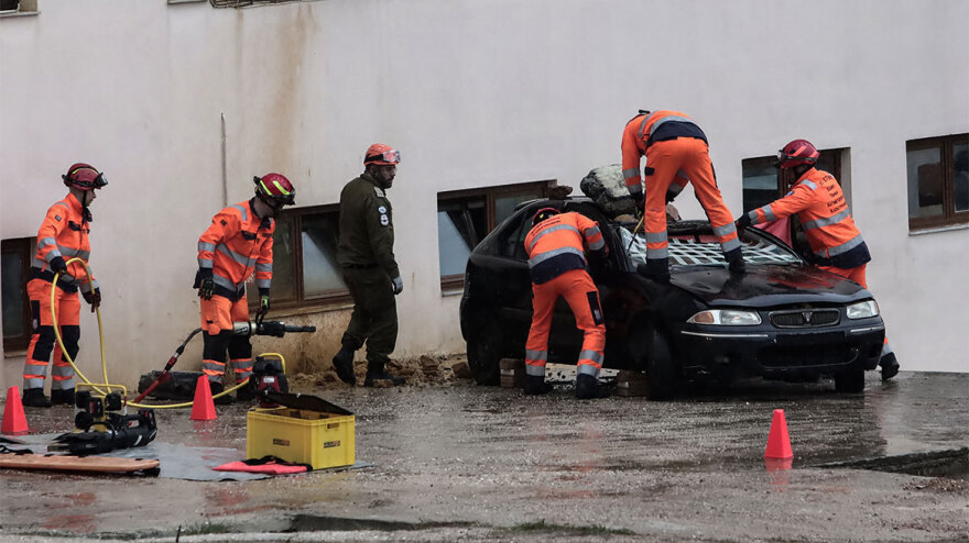Εντυπωσιακές φωτογραφίες από άσκηση αντιμετώπισης φυσικών καταστροφών στον Ασπρόπυργο