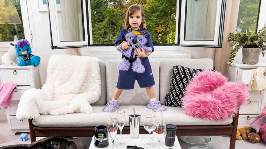 Απειλές για τη ζωή του δέχεται ο φωτογράφος της Balenciaga για τα σαδομαζοχιστικά αρκουδάκια