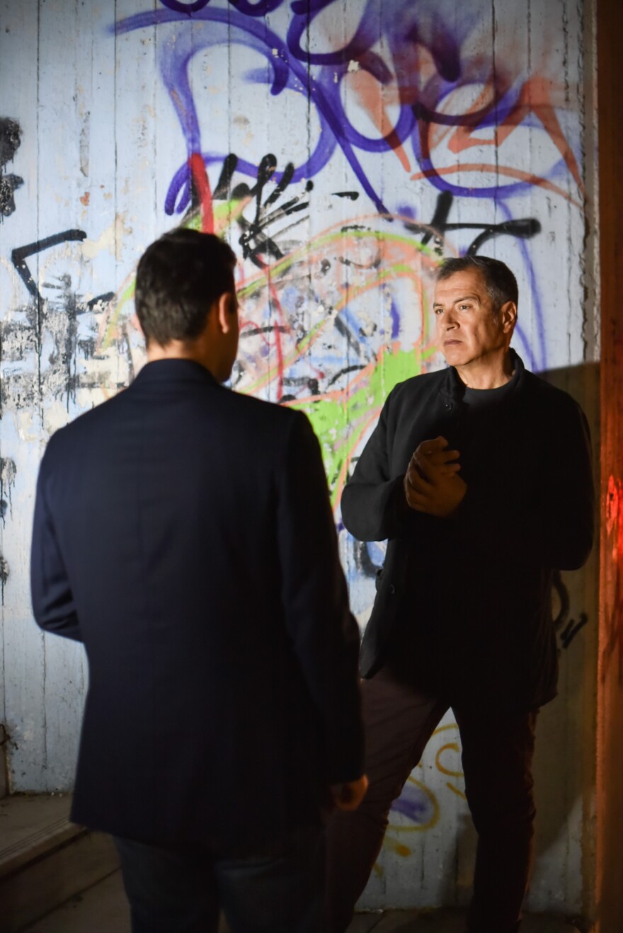 Πρωταγωνιστές: Συνεχίζουν να πέφτουν βροχή οι καταγγελίες για σεξουαλική κακοποίηση παιδιών