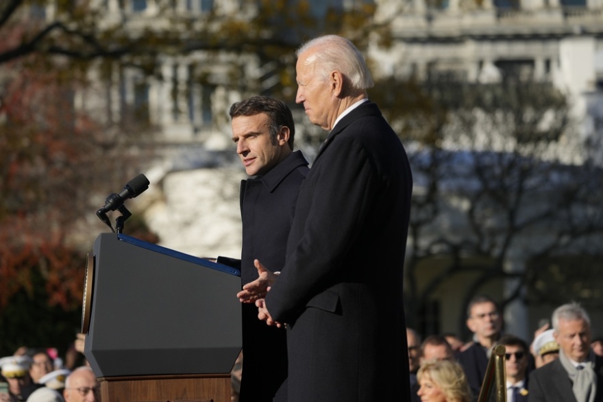 Θερμή υποδοχή Μακρόν στον Λευκό Οίκο - Περίσσεψαν οι αβρότητες