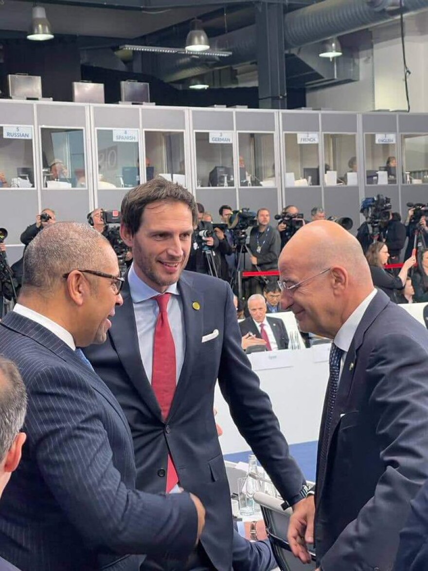 Δένδιας στον ΟΑΣΕ: Ο αναθεωρητισμός επιχειρεί να βρει έδαφος πάνω σε κινούμενη άμμο