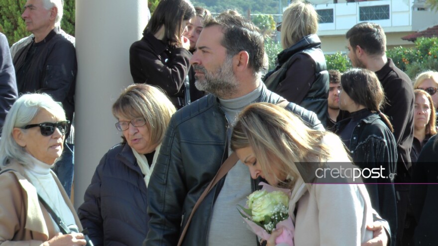 Κρήτη:  - Τελευταίο «αντίο» στην 21χρονη Έμμα που σκοτώθηκε στη Θεσσαλονίκη - Δείτε βίντεο